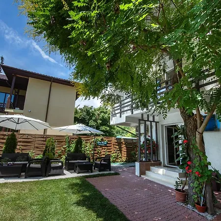 Casa Amur Πανσιόν 3*